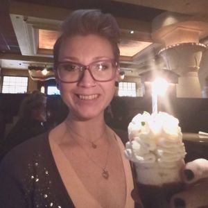 Meet your Posher, Alexandra